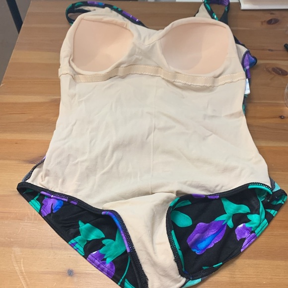 Sea Queen  One Piece Swimsiut - Picture 4 of 5